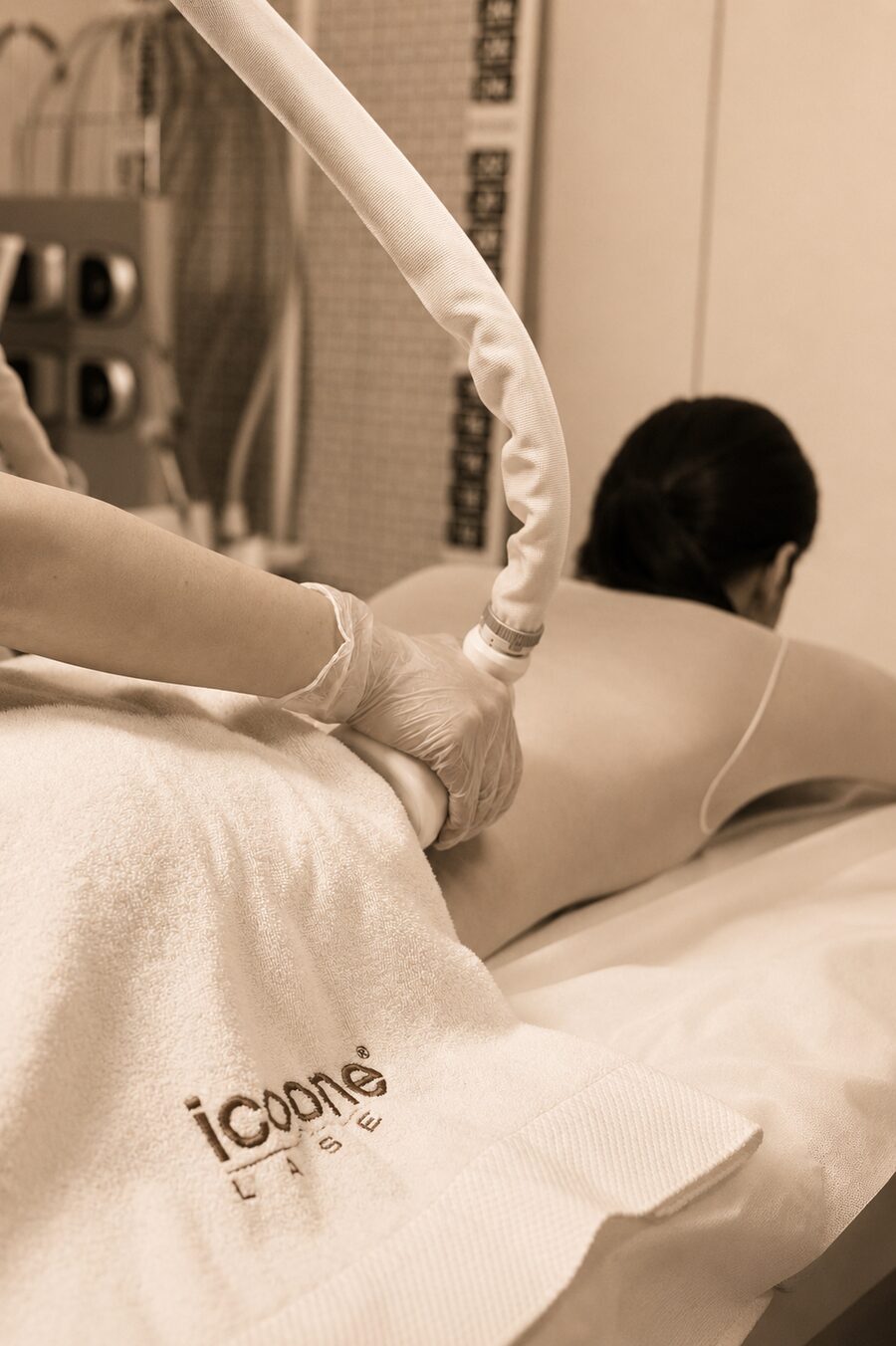 Icoone body modeling treatment